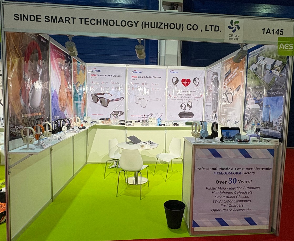 アプライアンス＆エレクトロニクス ショー - AES: Cheung Shing が最新のカメラ メガネを展示